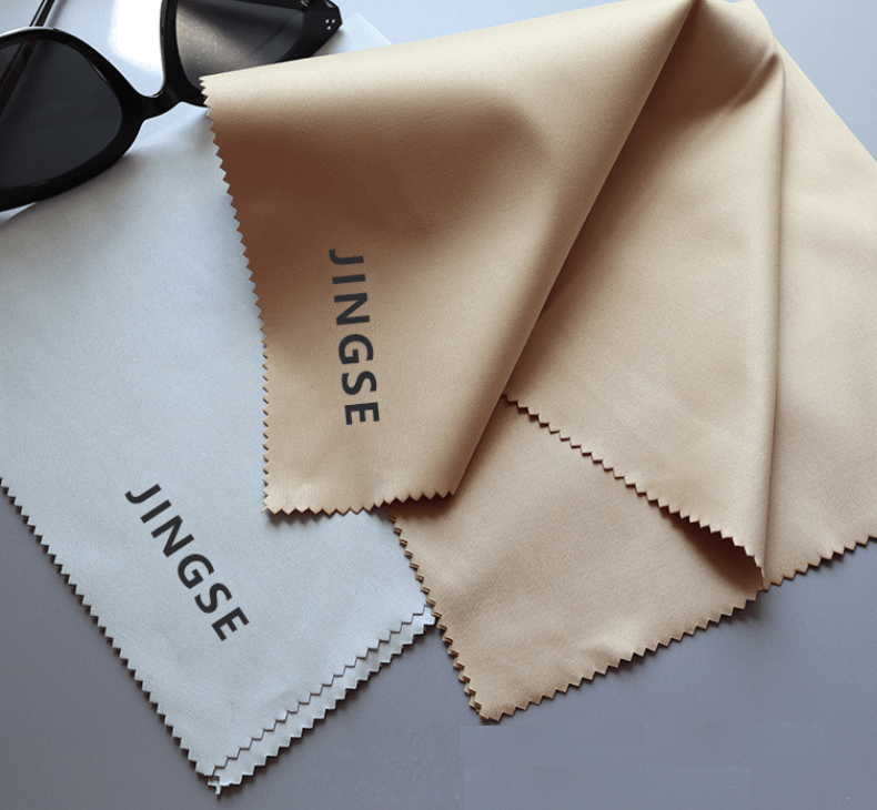 glasses cloth with logo (1)